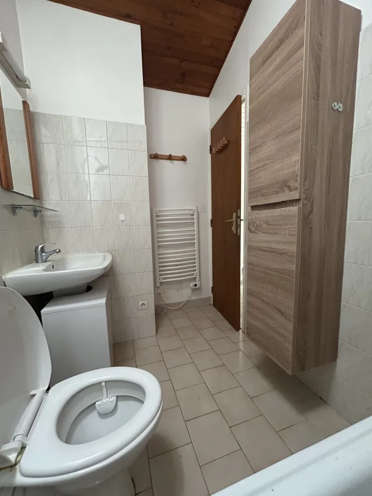 Salles de bain - Appartement F2 avec Jardin à Prades-le-Lez