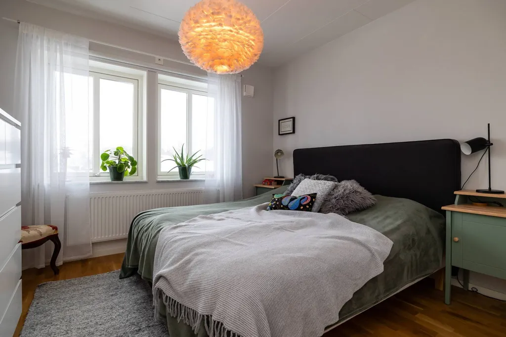 Chambres - Apartment with Balcony in Ekeby Almby, Örebro