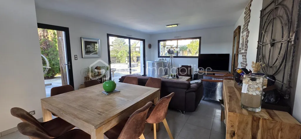Salle à manger - Maison Contemporaine avec Jacuzzi au Calme à La Baule