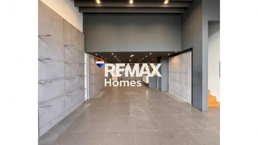 Entrée - Retail Unit with High Footfall in Agia Paraskevi