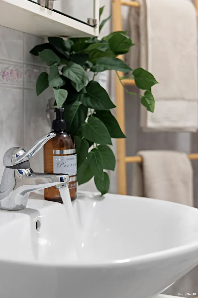 Bathrooms - Apartment with Balcony in Falköping
