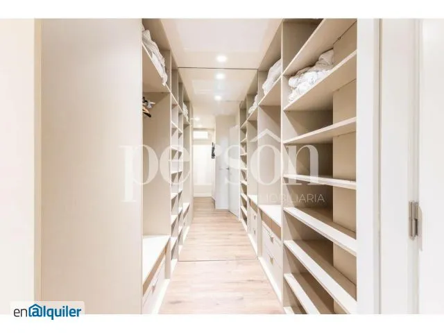 Toad - Modernised Apartment with Air Conditioning in L'Eixample