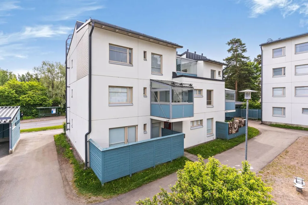 Välivaade - Spacious Flat with Balcony in Kurkimäki, Helsinki