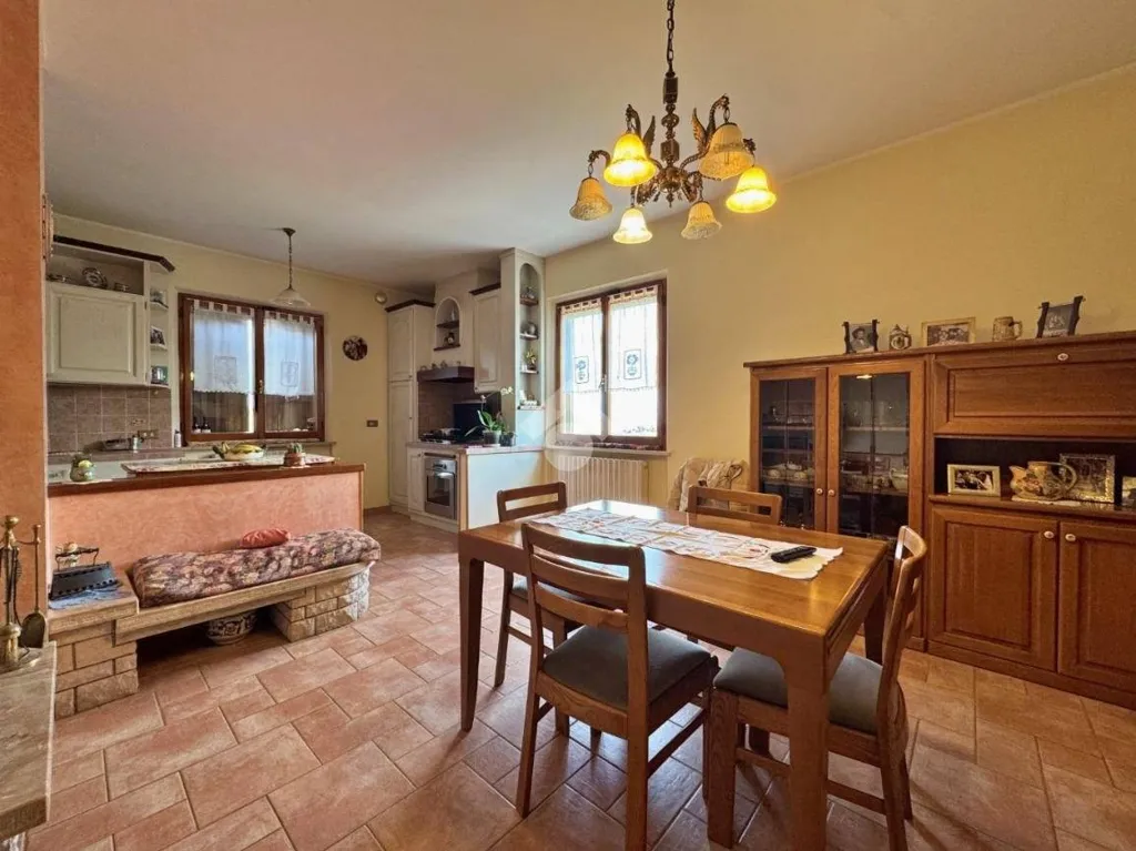 Dining Room - Bifamiliare Villa with Garden in Montelabbate