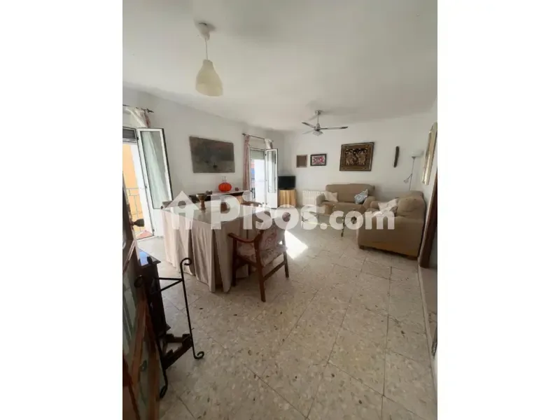 Salle à manger - Bright Apartment with Balcony in Old Town