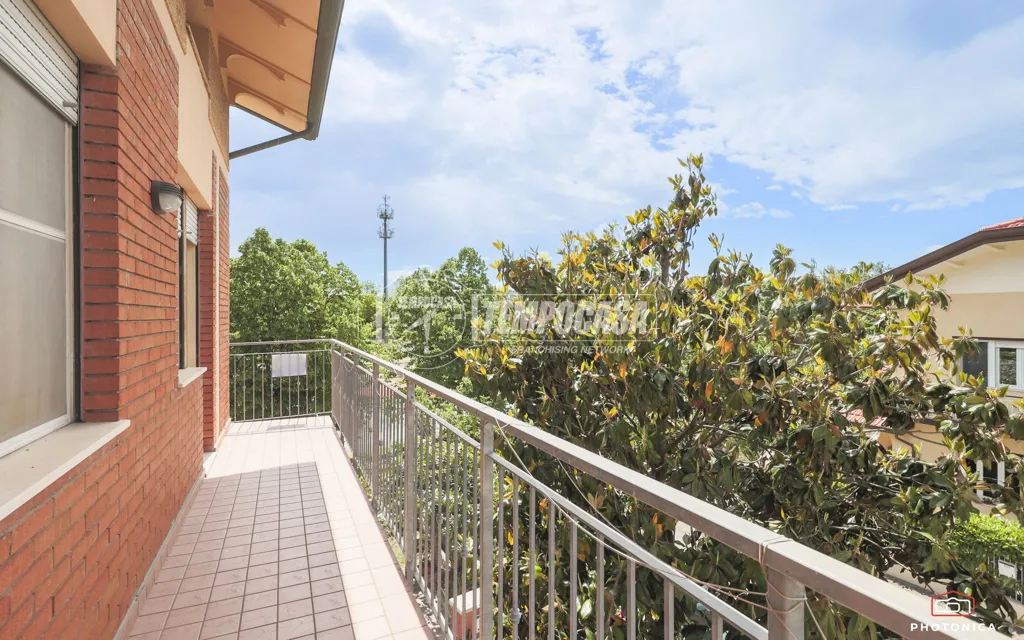 Balcon - Bifamiliar House with Garden in Cattolica
