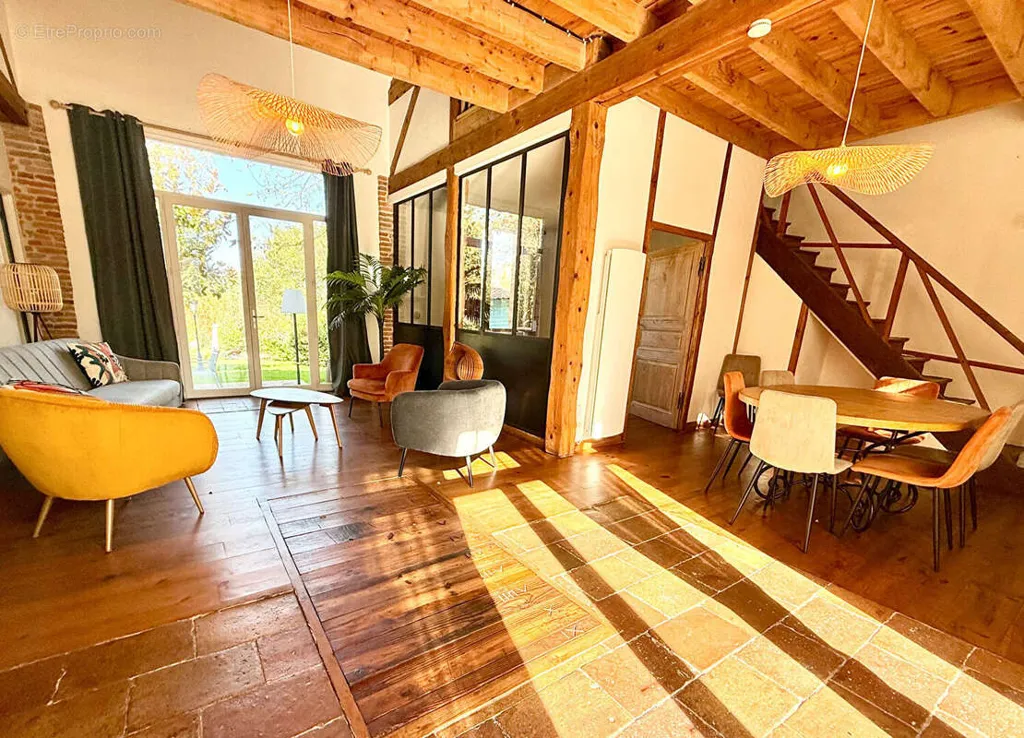 Salle à manger - Manoir du XVIIe siècle avec Piscine près de Toulouse
