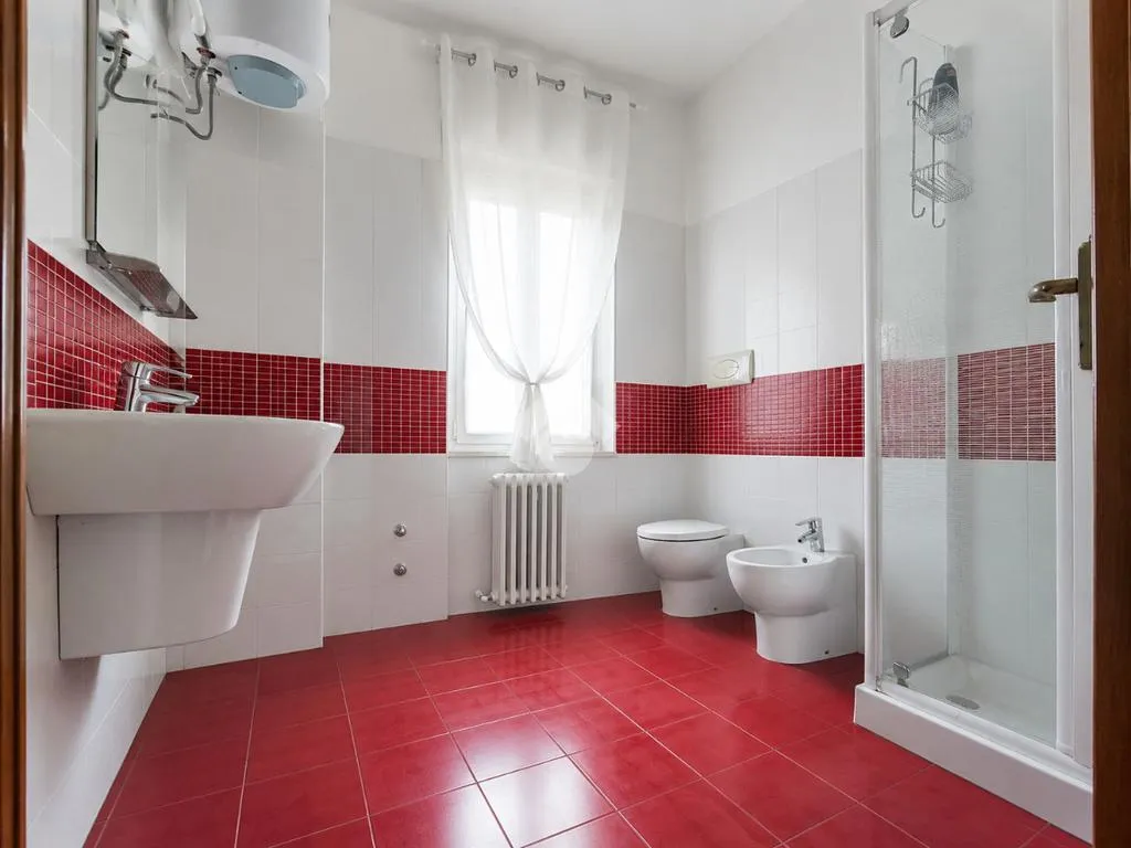 Vannitoad - Spacious 5-Bedroom Apartment with Balcony in San Severo