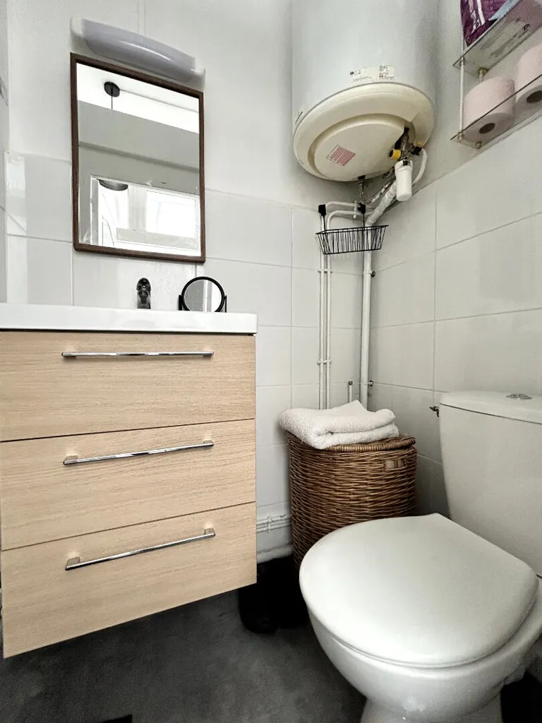 Salles de bain - Studio Calme avec Cuisine au Rez-de-Chaussée à Lille
