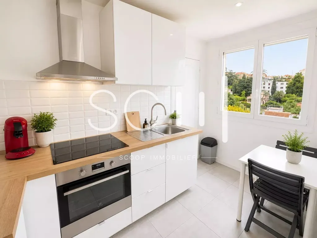 Cuisine - Appartement avec Vue Mer au Dernier Étage à Cannes