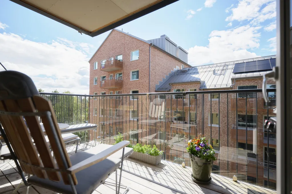 Balcone - Modern Flat with Two Balconies in Stockholm