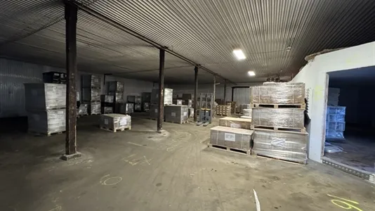 Pièces - Warehouse with Office Facilities in Herlev