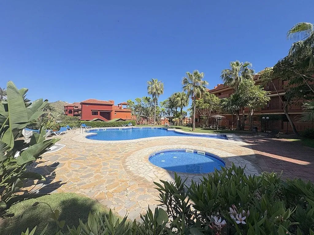 Piscina - Corner Apartment with Pool in Marbella