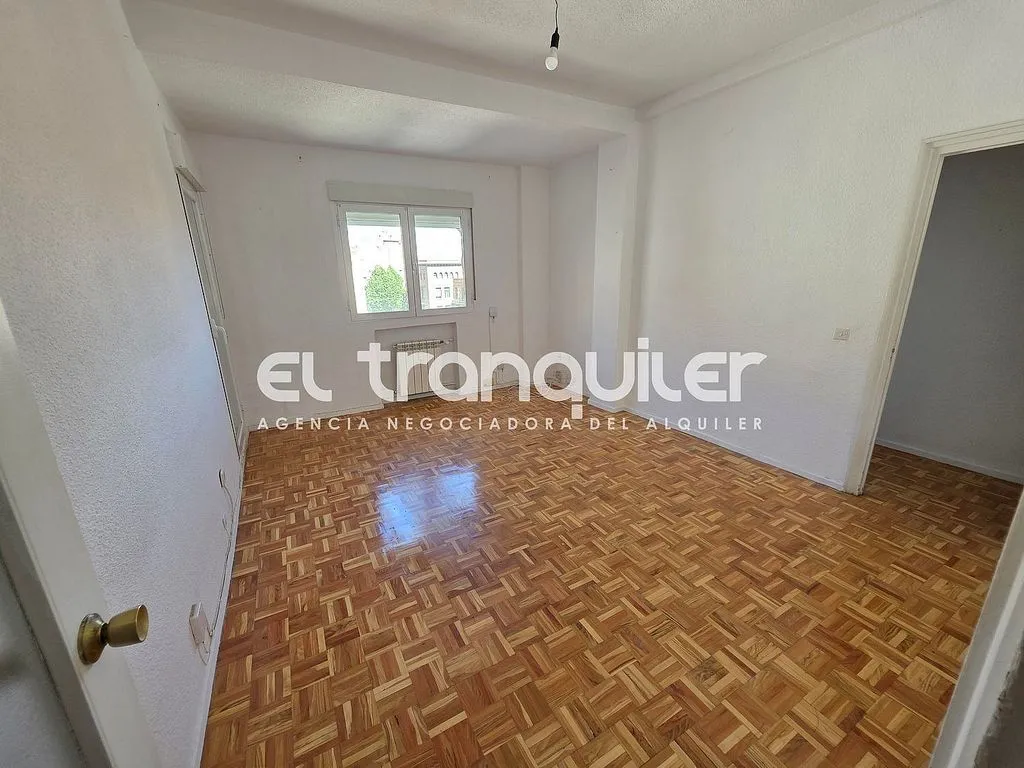 Pièces - Apartment with Terrace in De Teruel Street
