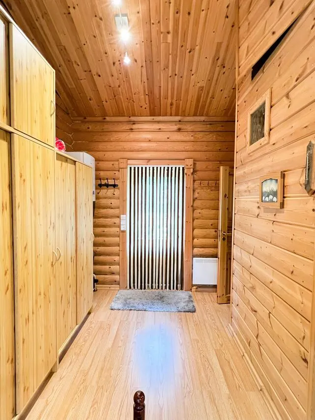 Esik - Cottage with Private Lakefront in Suurijärvi