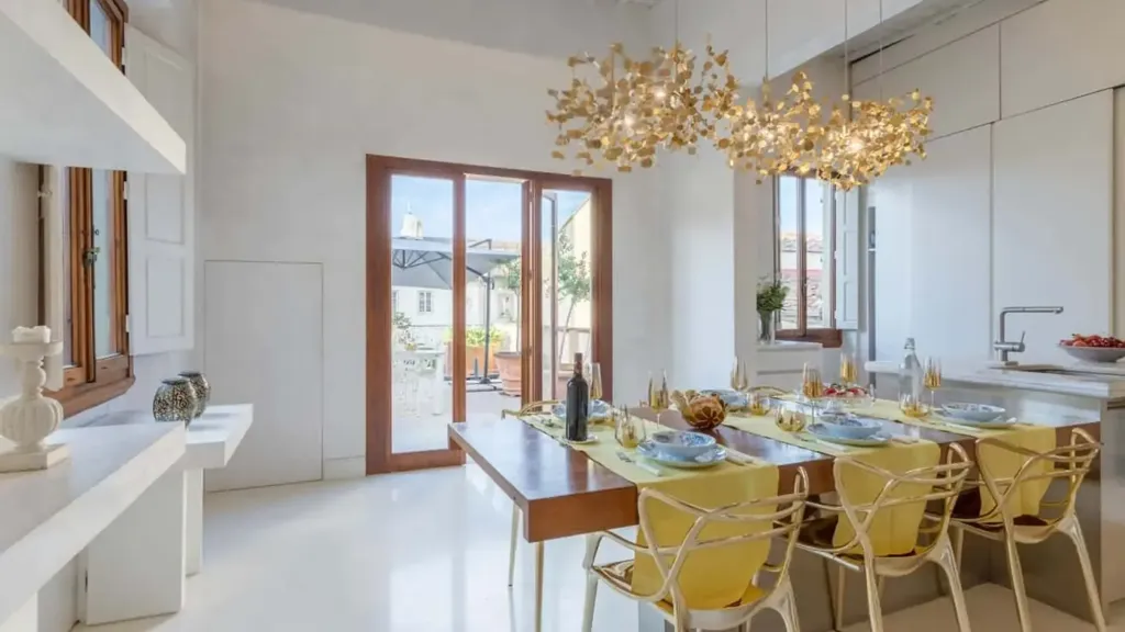 Dining Room - Renaissance-Style Apartment with Terrace in Florence