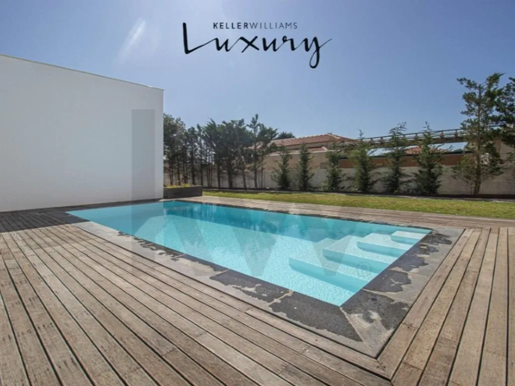 Bassein - Luxury House with Garden in Sintra