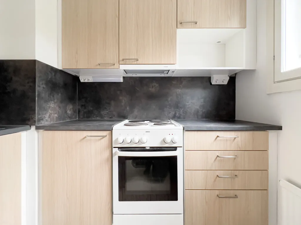 Cuisine - Compact Flat with Balcony in Martinlaakso, Vantaa