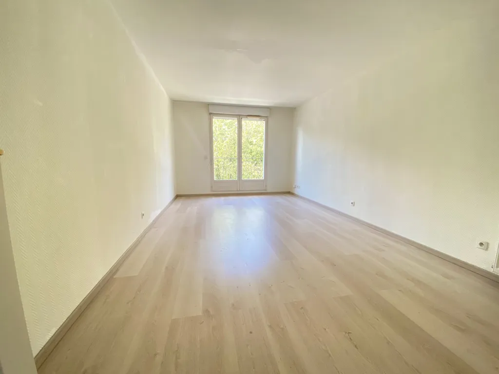 Pièces - Appartement T3 avec Balcons à Saint-Germain-lès-Corbeil
