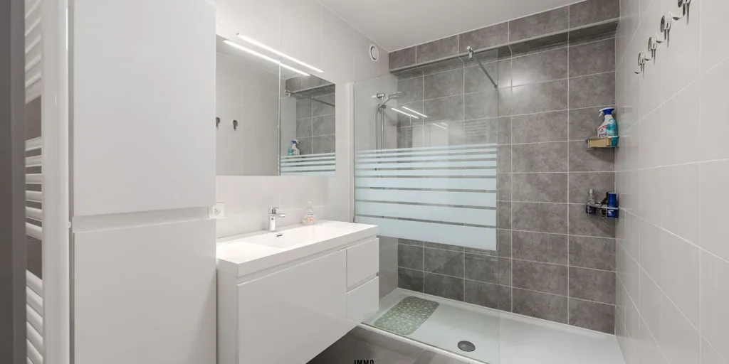 Salles de bain - Appartement Nécessaire avec Terrasse à Middelkerke