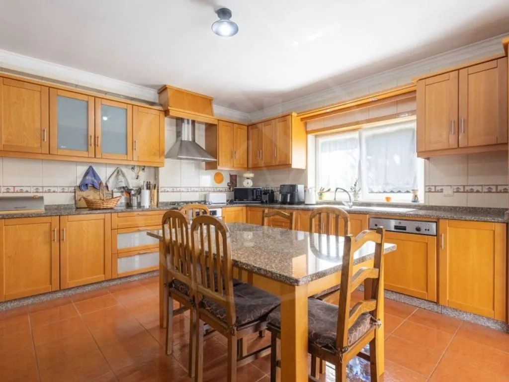 Köök - Luxury Villa with Garden in Adoufe, Vila Real