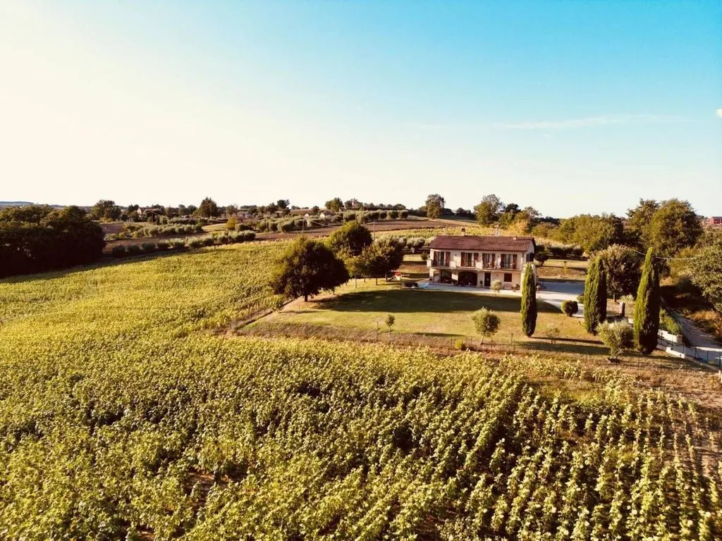 Õhuvaade - Historic Umbrian Farmhouse with Panoramic Views in Montecastrilli