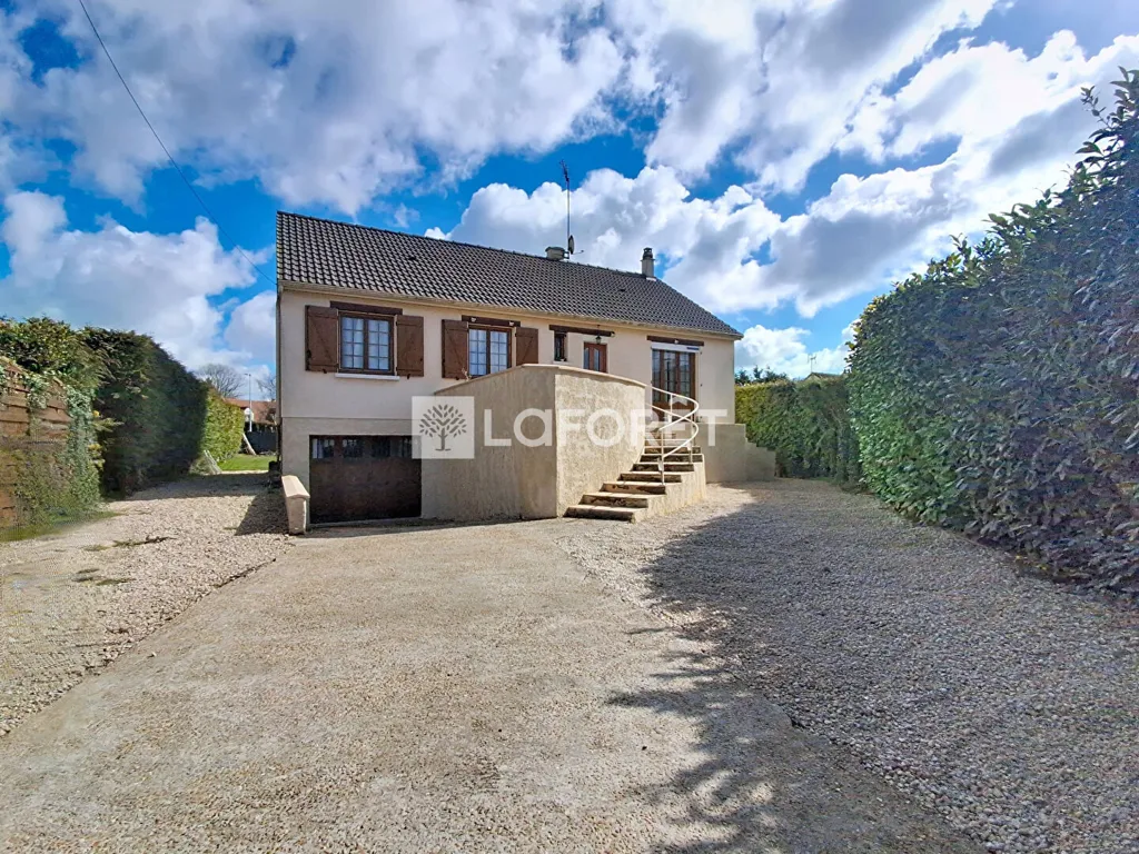 Extérieur - Maison Rénovée avec Jardin à Corancez
