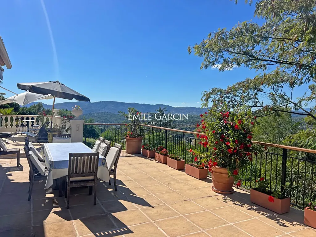 Terrass - Provençal Villa with Panoramic View in Mougins