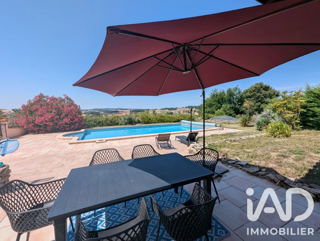 Bassein - Architectural House with Pool in Aussac