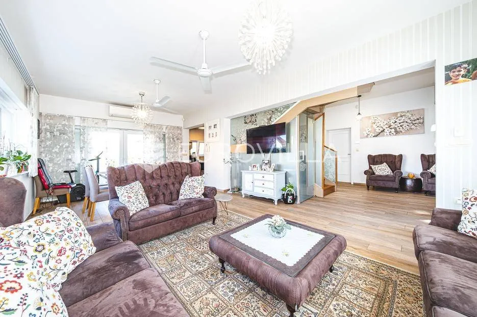 Elutuba - Modern Villa with Office in Samobor Centre