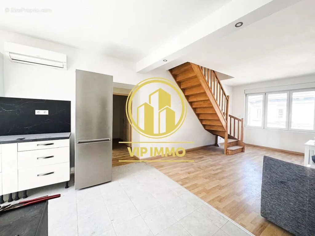 Kitchen - Duplex Apartment with City Centre Proximity in Lille