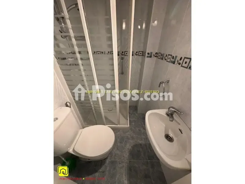 Vannitoad - Student-Friendly Flat with Balcony in Semicentro