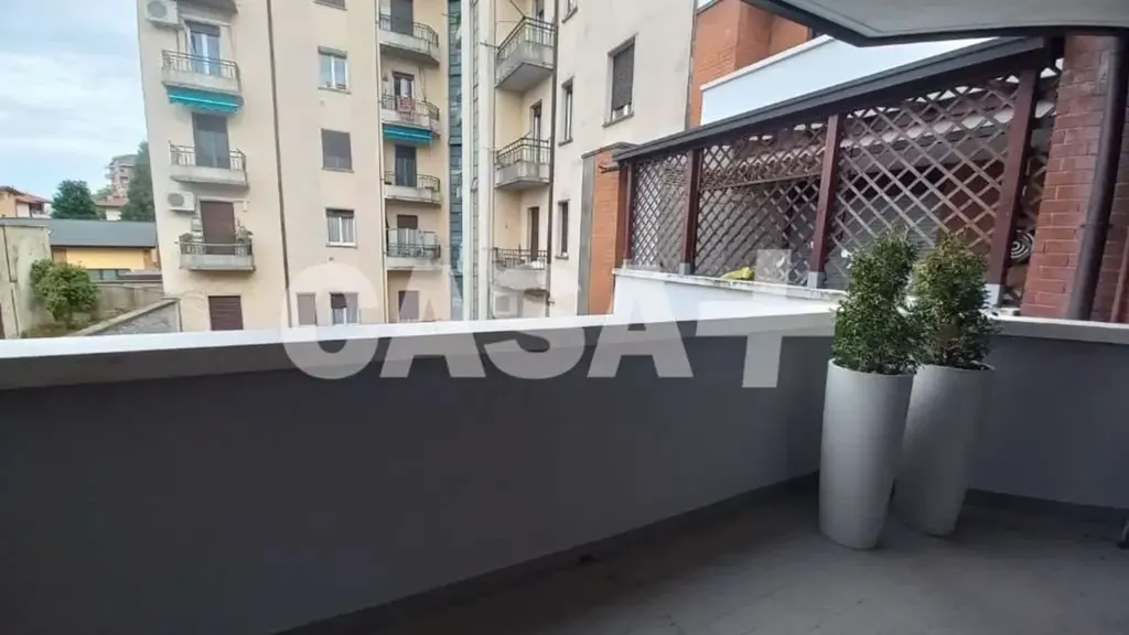 Rõdu - Modernised Studio with Balcony in Varese