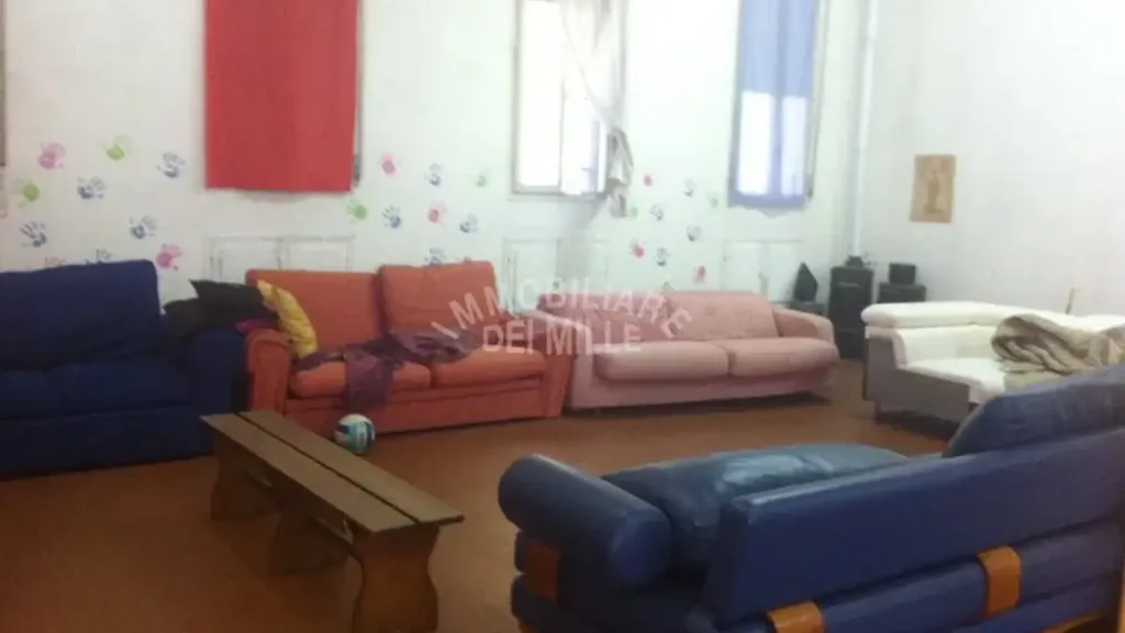 Living Room - Single House with Workshop in Cadelbosco di Sopra
