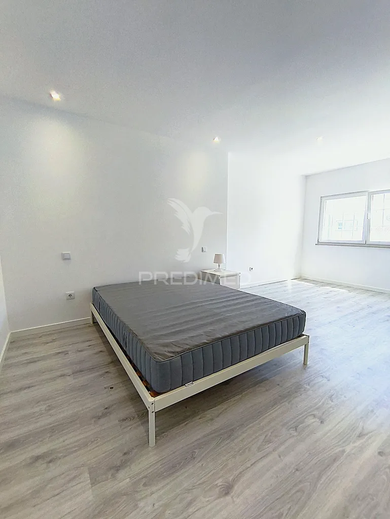 Magamistoad - Semi-New House with Pool in Sesimbra
