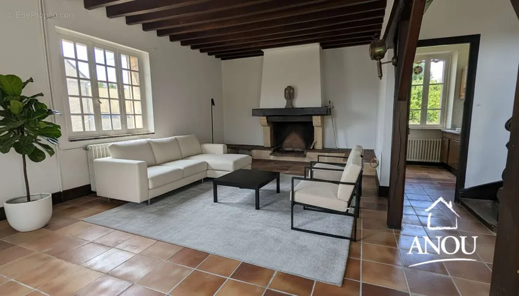Séjour - Propriété de Charme sur 2 Hectares à Yèvres