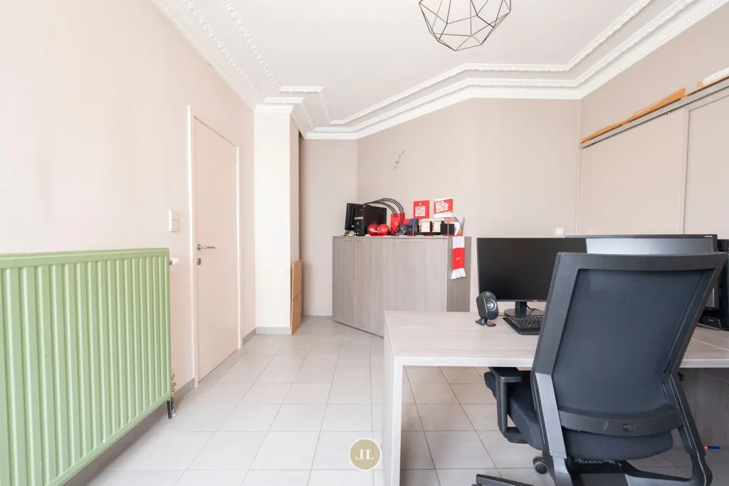Office - Villa with Office Space and Solar Panels in Menen
