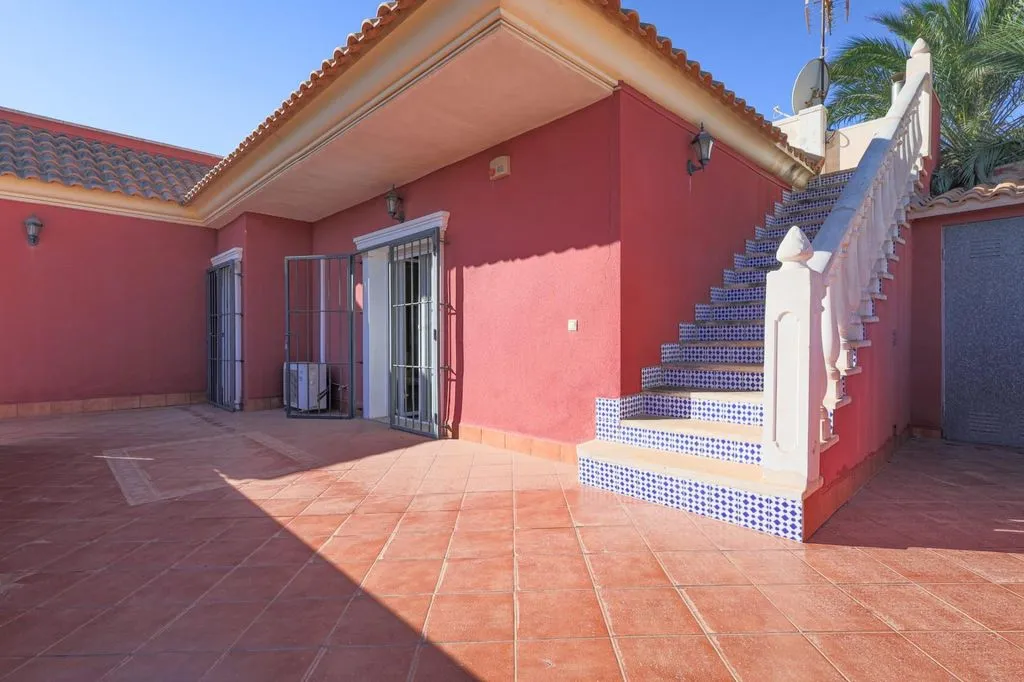 Jardin - Luxury Villa with Pool in Torrevieja