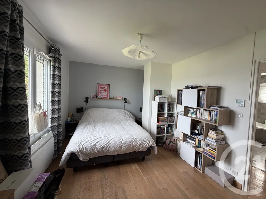Chambres - Maison avec Piscine et Vue Imprenable à Pommiers