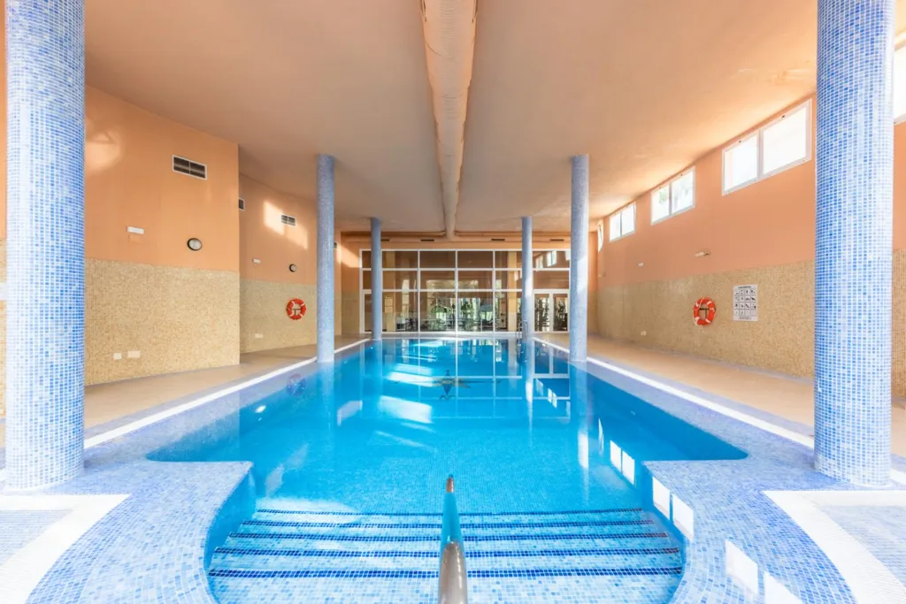 Piscine - Luxury Apartment with Sea Views in Marbella