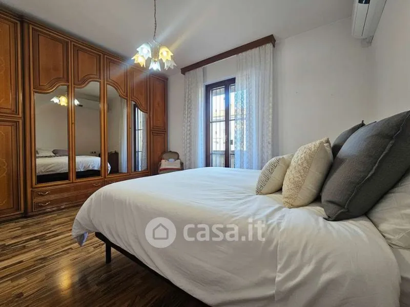 Chambres - Semi-detached House with Private Garden in Mozzo Centre
