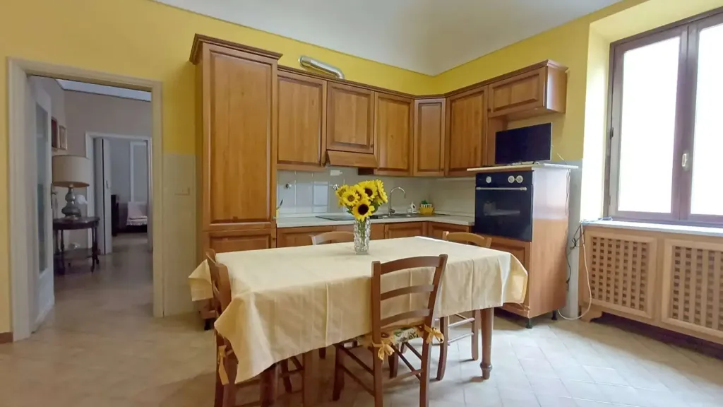 Salle à manger - 5-Bedroom Apartment with Balcony in Cirié