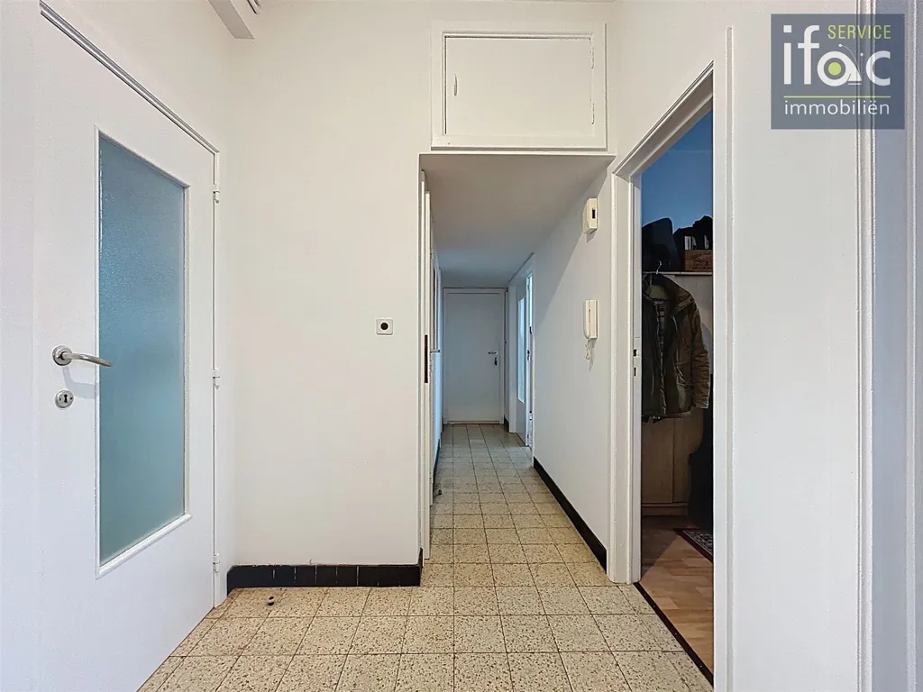 Esik - Bright Apartment with Terrace in Elsene