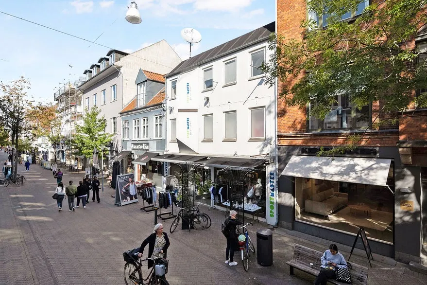 Extérieur - Retail Unit with High Visibility in Odense City Centre