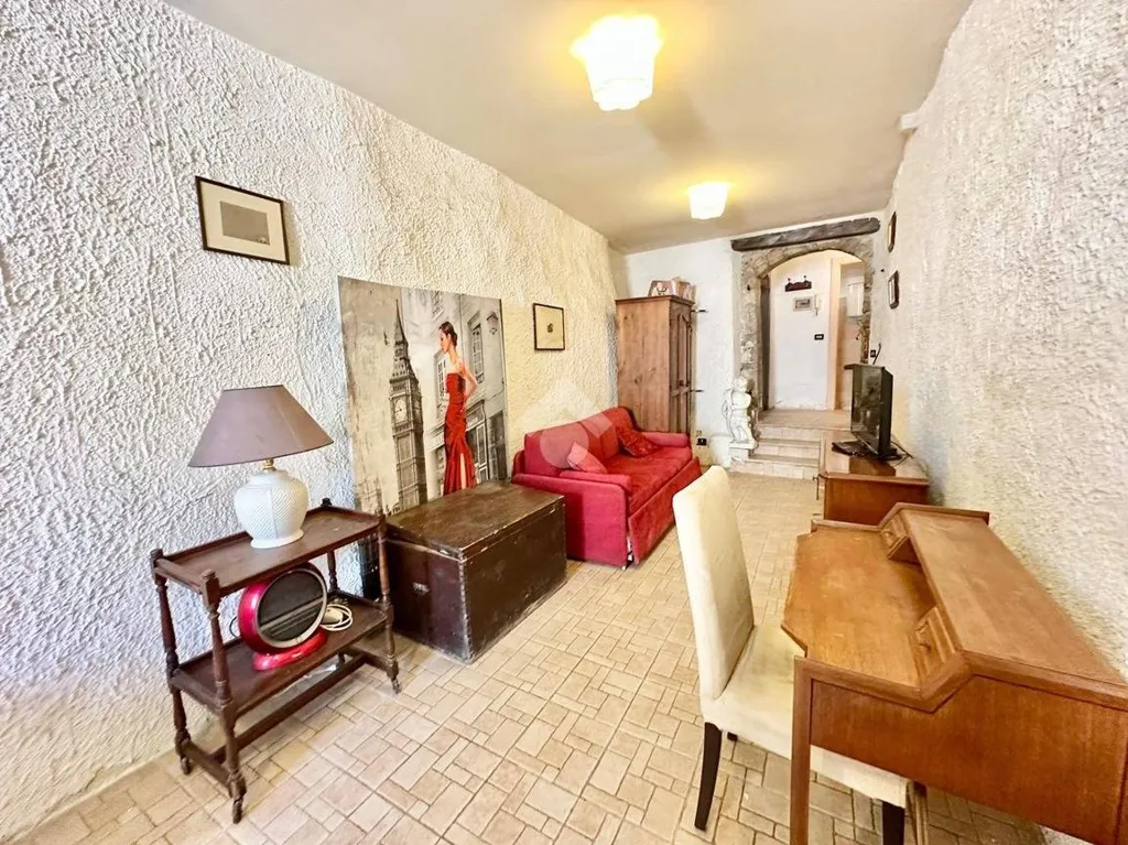 Soggiorno - Monolocale with Private Courtyard in Spoleto