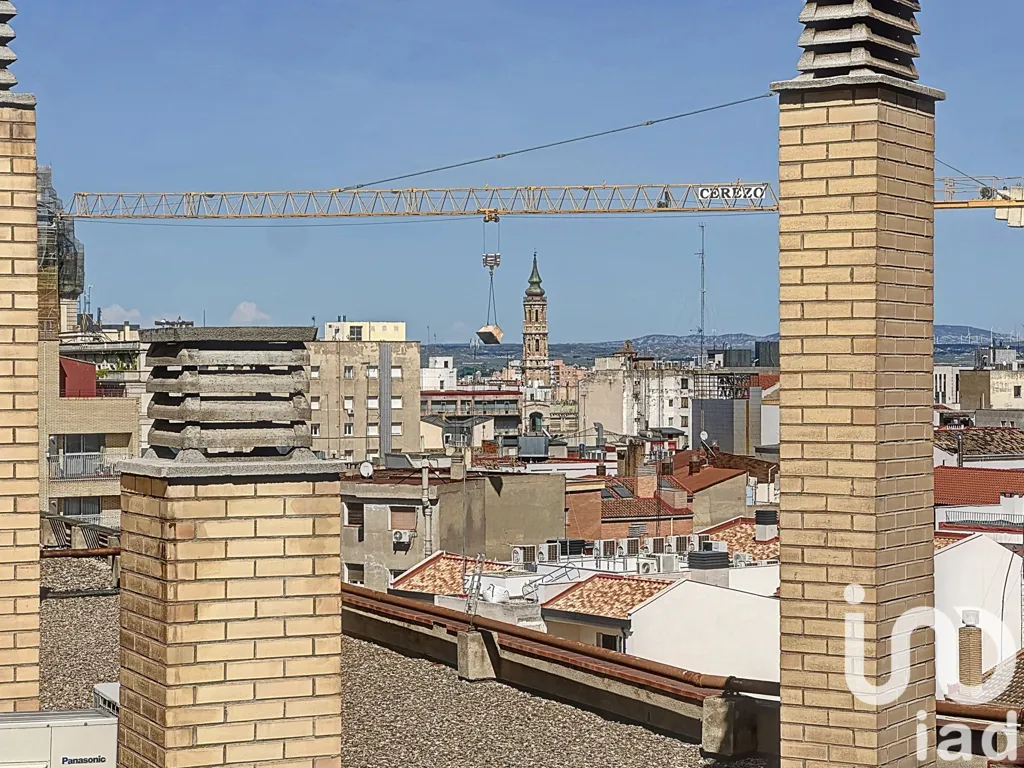 Toad - Spacious 5-Bedroom Flat with Terrace in Zaragoza