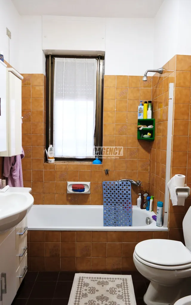 Bathrooms - 2-Bedroom Apartment with Terrace in Pieve Emanuele