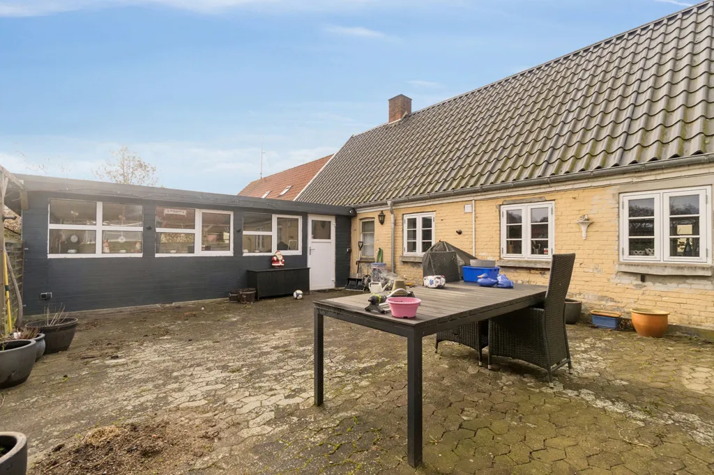 6-toaline maja asukohas Balle