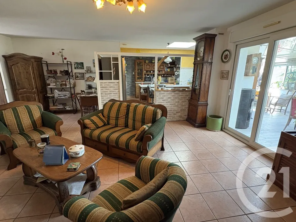 Séjour - Pavillon de Plain-Pied avec Véranda à Déols