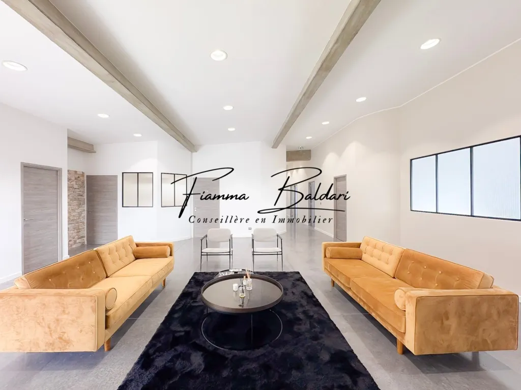 Elutuba - Private Office with Parking in Biguglia